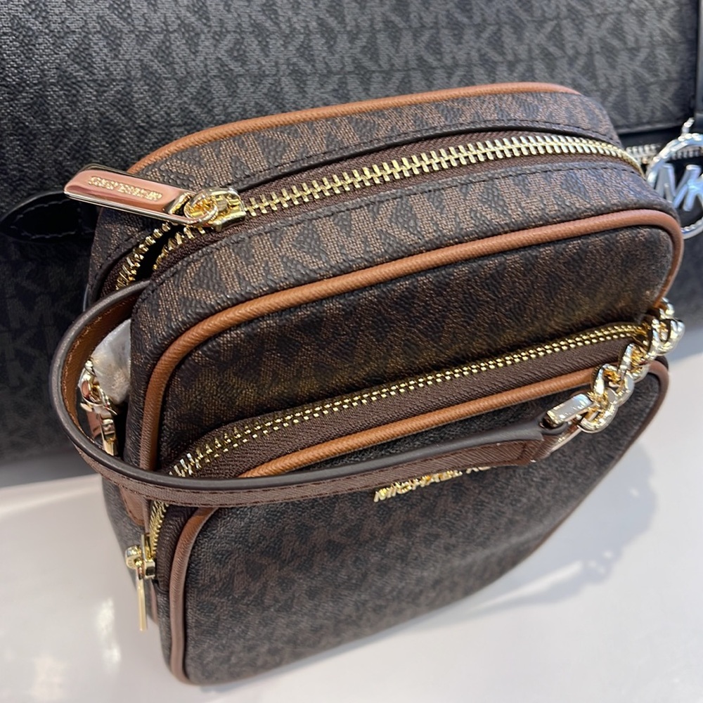MICHAEL KORS 
Jet Set Travel Medium Logo Crossbody Flight Bag
Style # 35F1GTVC2B - Picture 3 of 16
